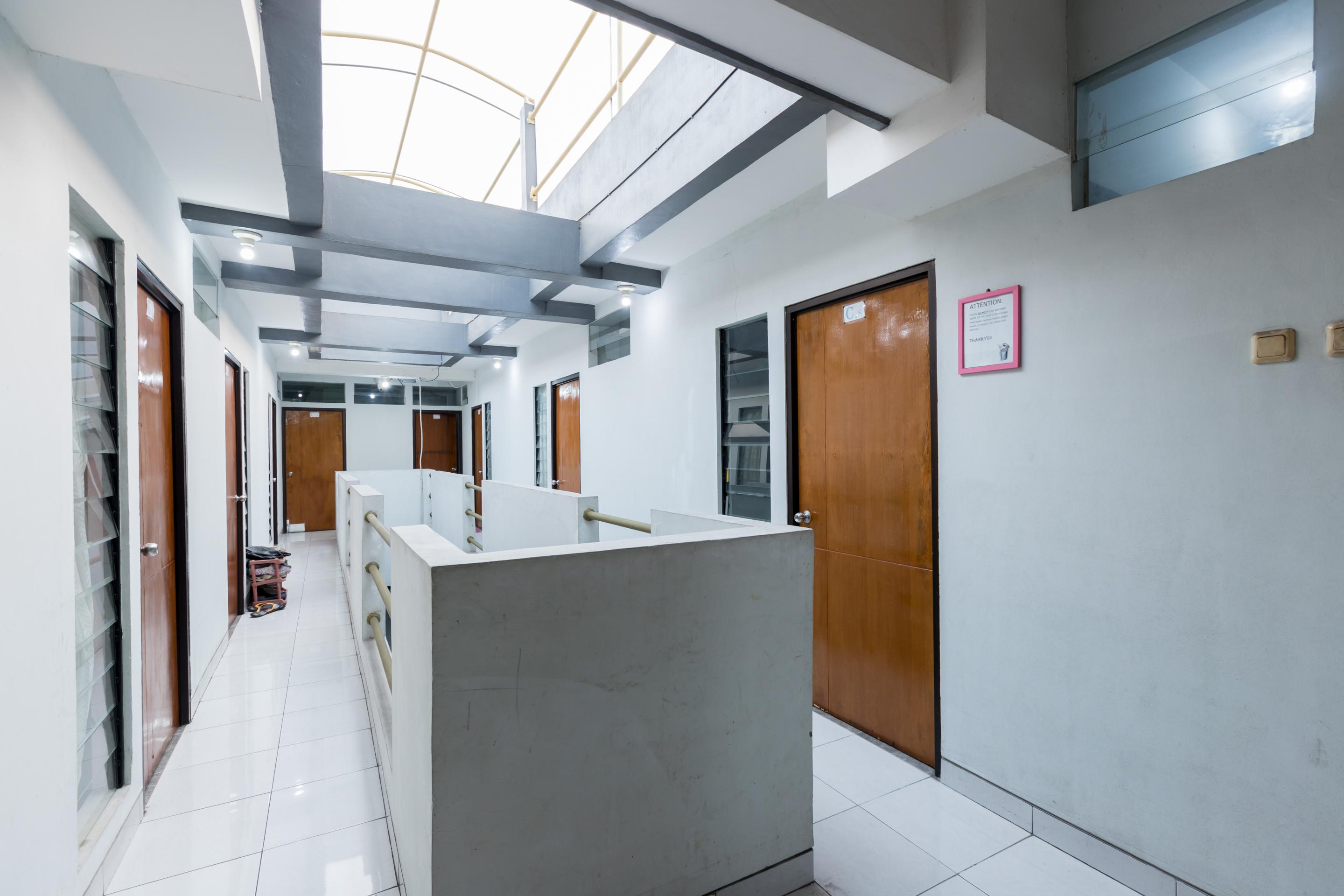 Super Oyo 1516 Cemara Gading Syariah Hotel Bogor Ngoại thất bức ảnh